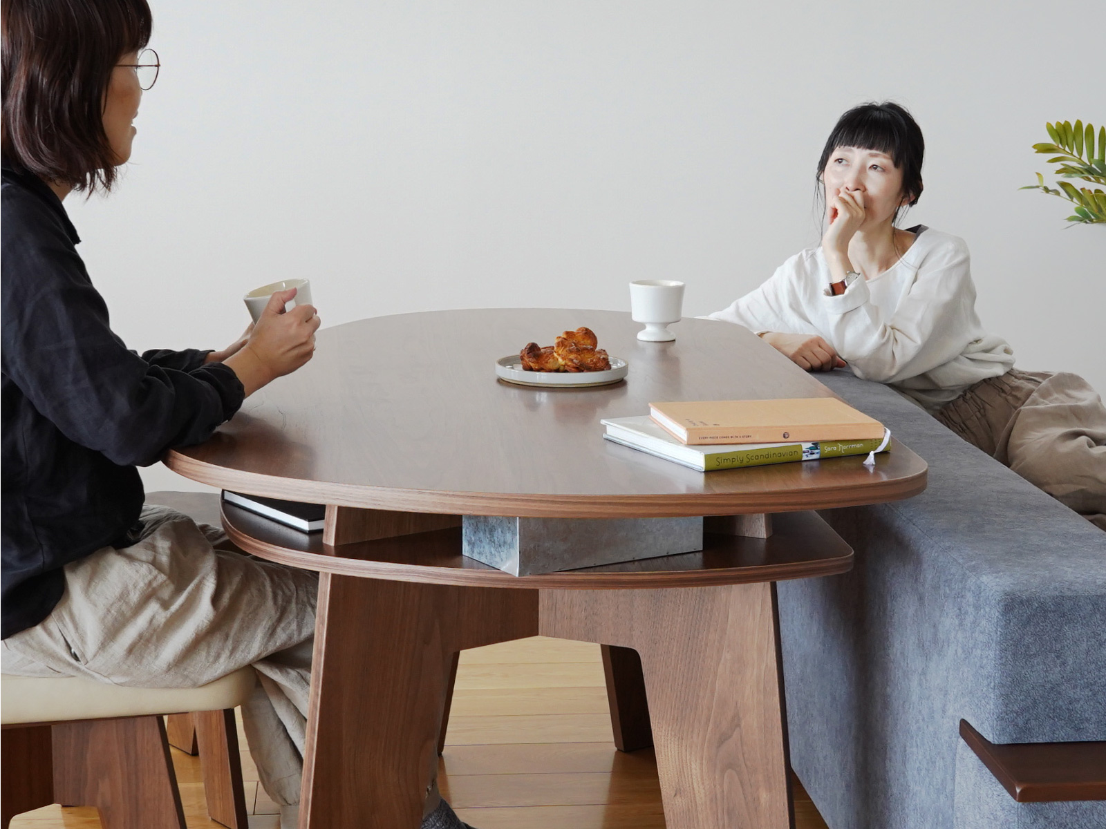 やさしい暮らし-SHUNO（シュノ）収納付き 変形ダイニングテーブル150 ソファ付け