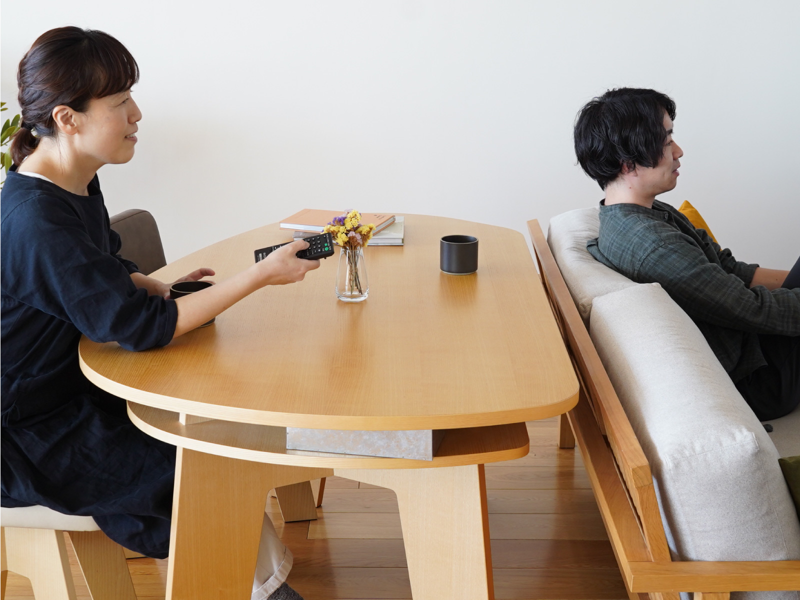やさしい暮らし-SHUNO（シュノ）収納付き 変形ダイニングテーブル150 ソファ付け