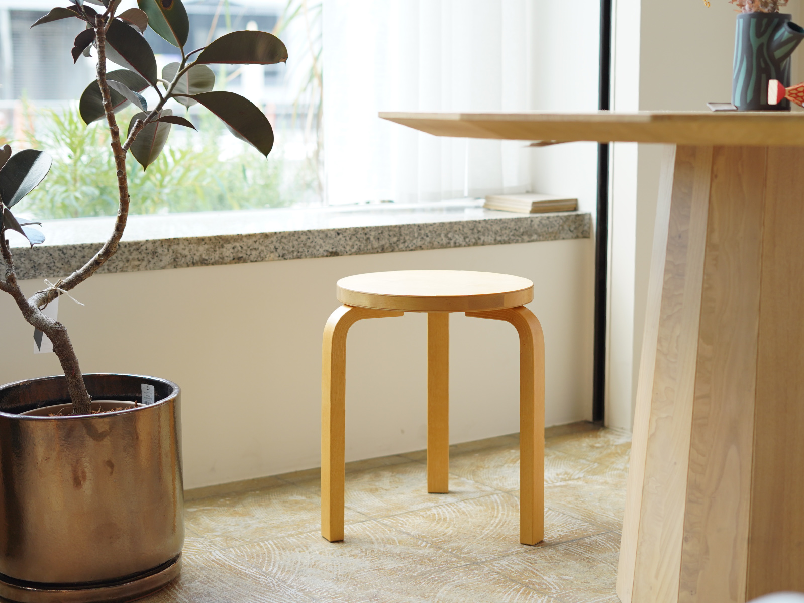 artek (アルテック)  3本脚 スツール stool60 ハニーステイン