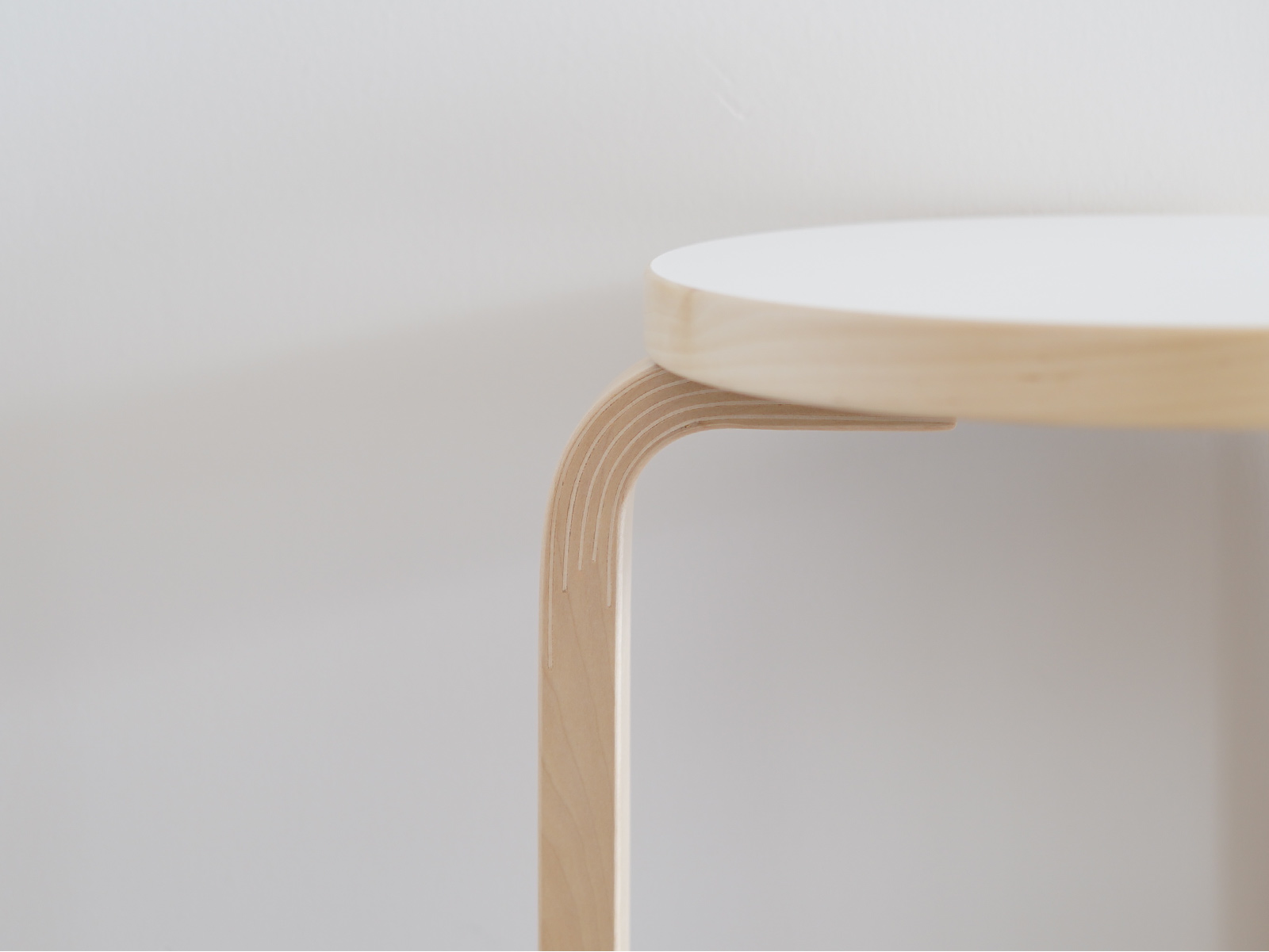 artek (アルテック)  3本脚 スツール stool60 ホワイトラミネート