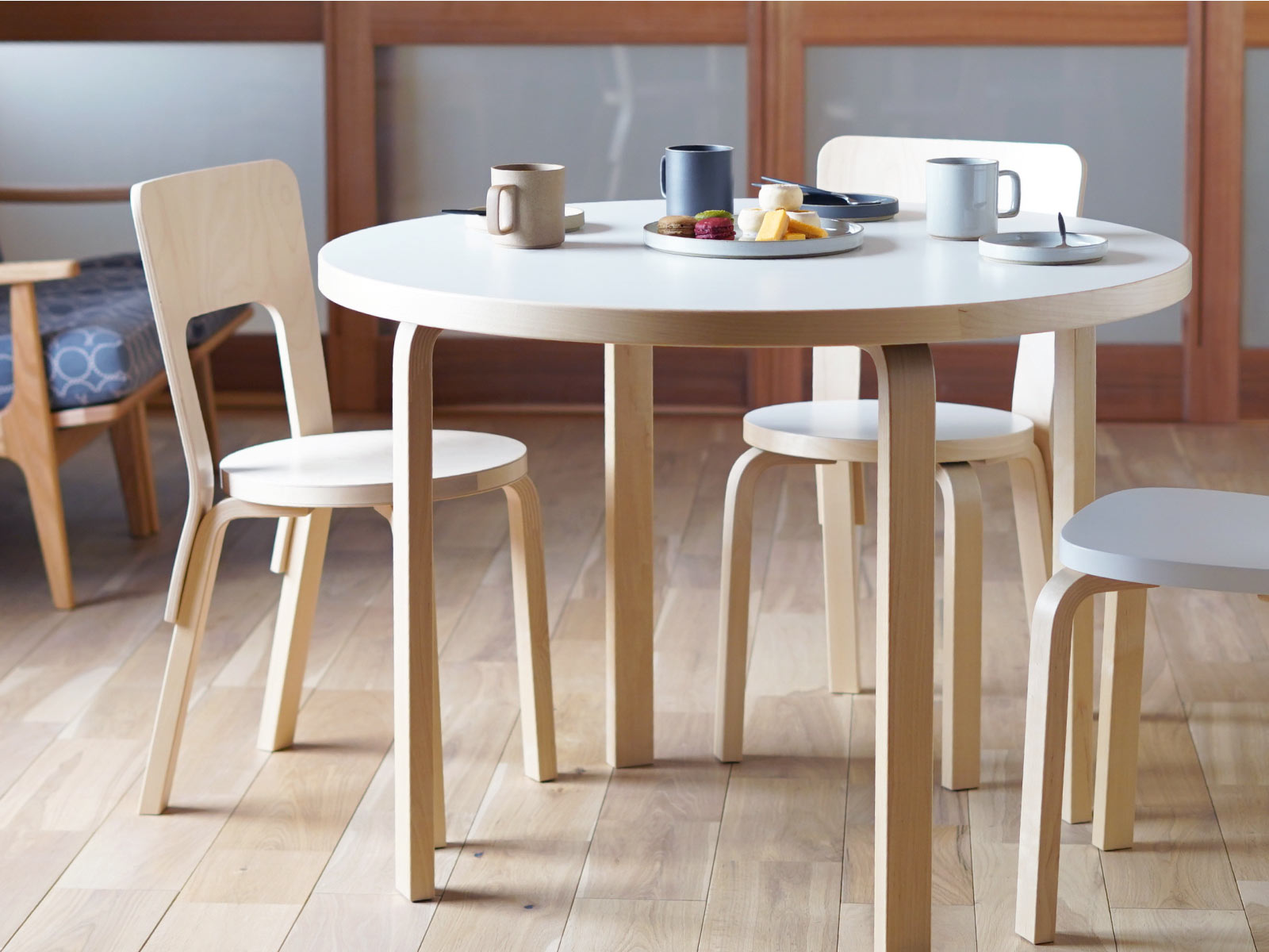 artek (アルテック) 90A ラウンド ダイニングテーブル φ100×H72cm