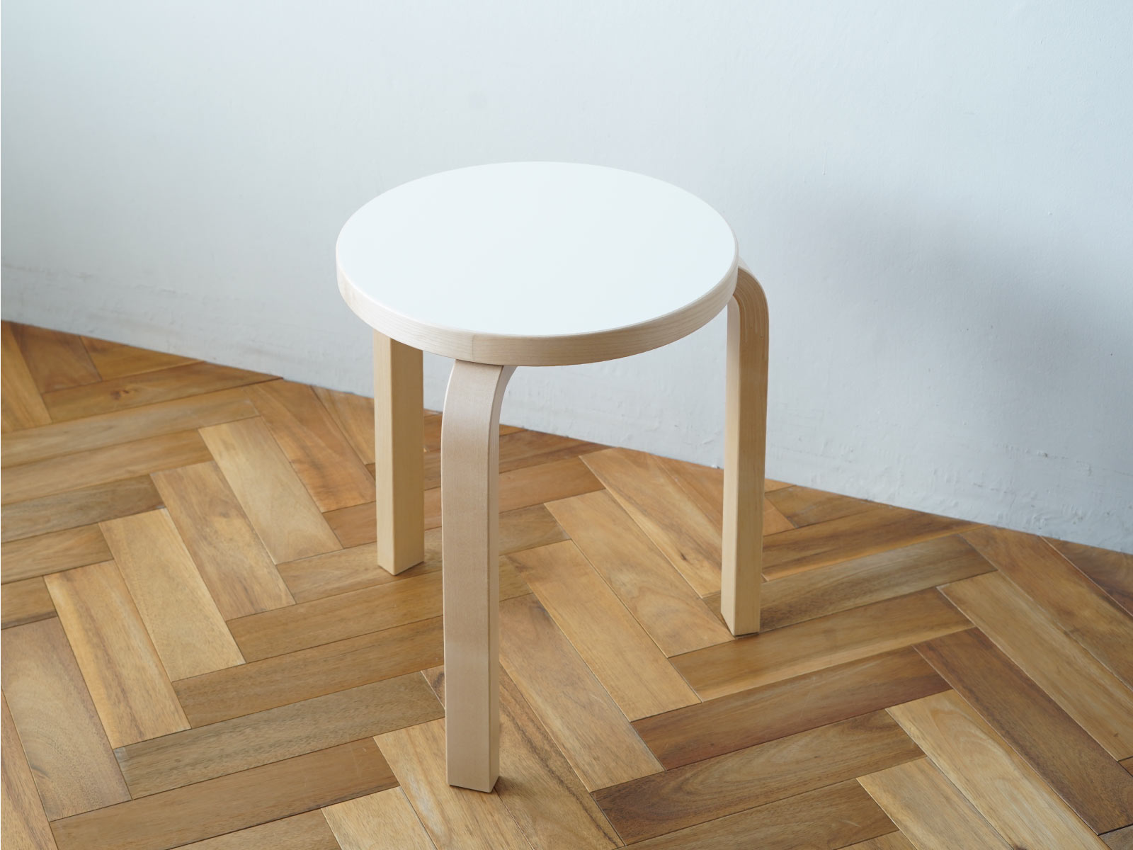 即納・組立済》 artek (アルテック) 3本脚 スツール stool 60 ホワイト 