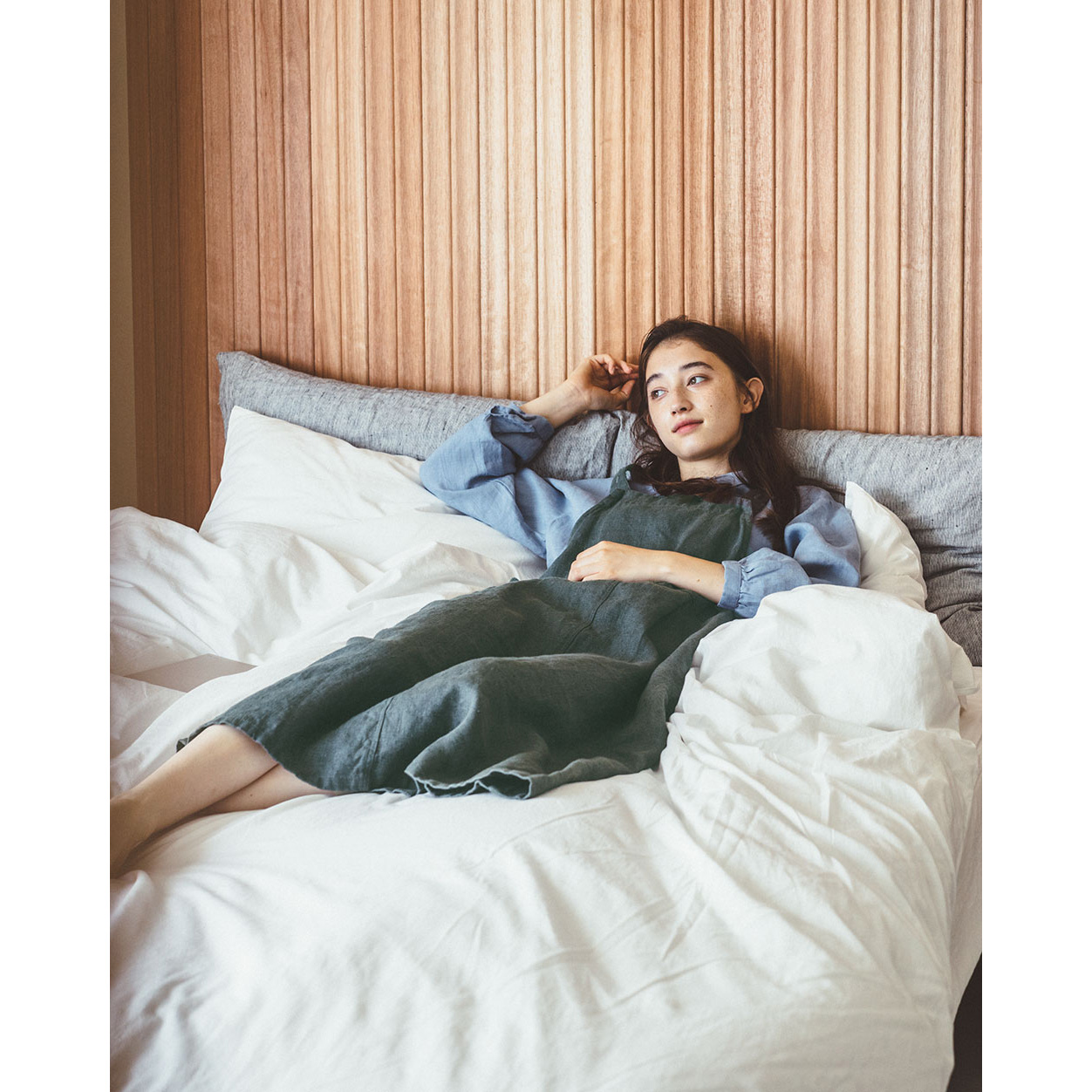 【2022冬物 / at home】 fog linen work（フォグリネンワーク） ジェン エプロンドレス グリーブルー [LWA508-2307]02