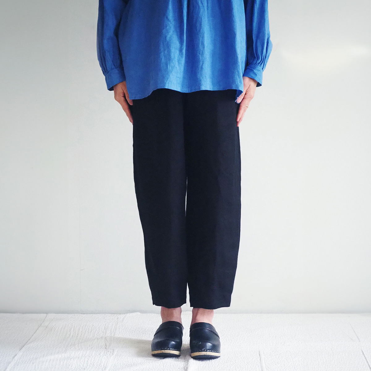 fog linen work （フォグリネンワーク） ソリンヌ パンツ ブルー 