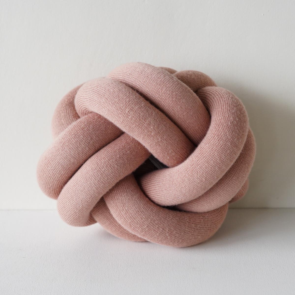 《展示品セール40%オフ》 デザインハウス・ストックホルム Knot Cushion ノット クッション10