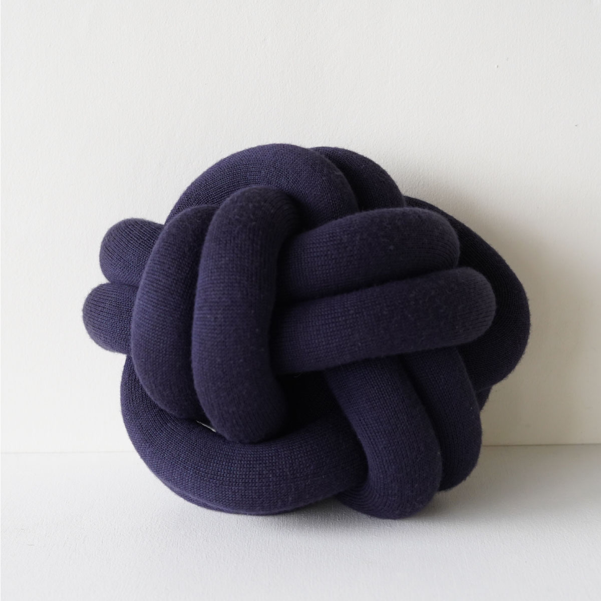 《展示品セール40%オフ》 デザインハウス・ストックホルム Knot Cushion ノット クッション2