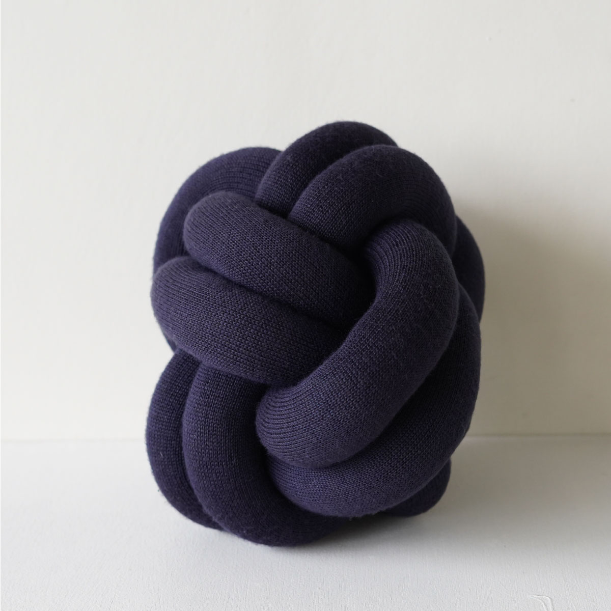 《展示品セール40%オフ》 デザインハウス・ストックホルム Knot Cushion ノット クッション3