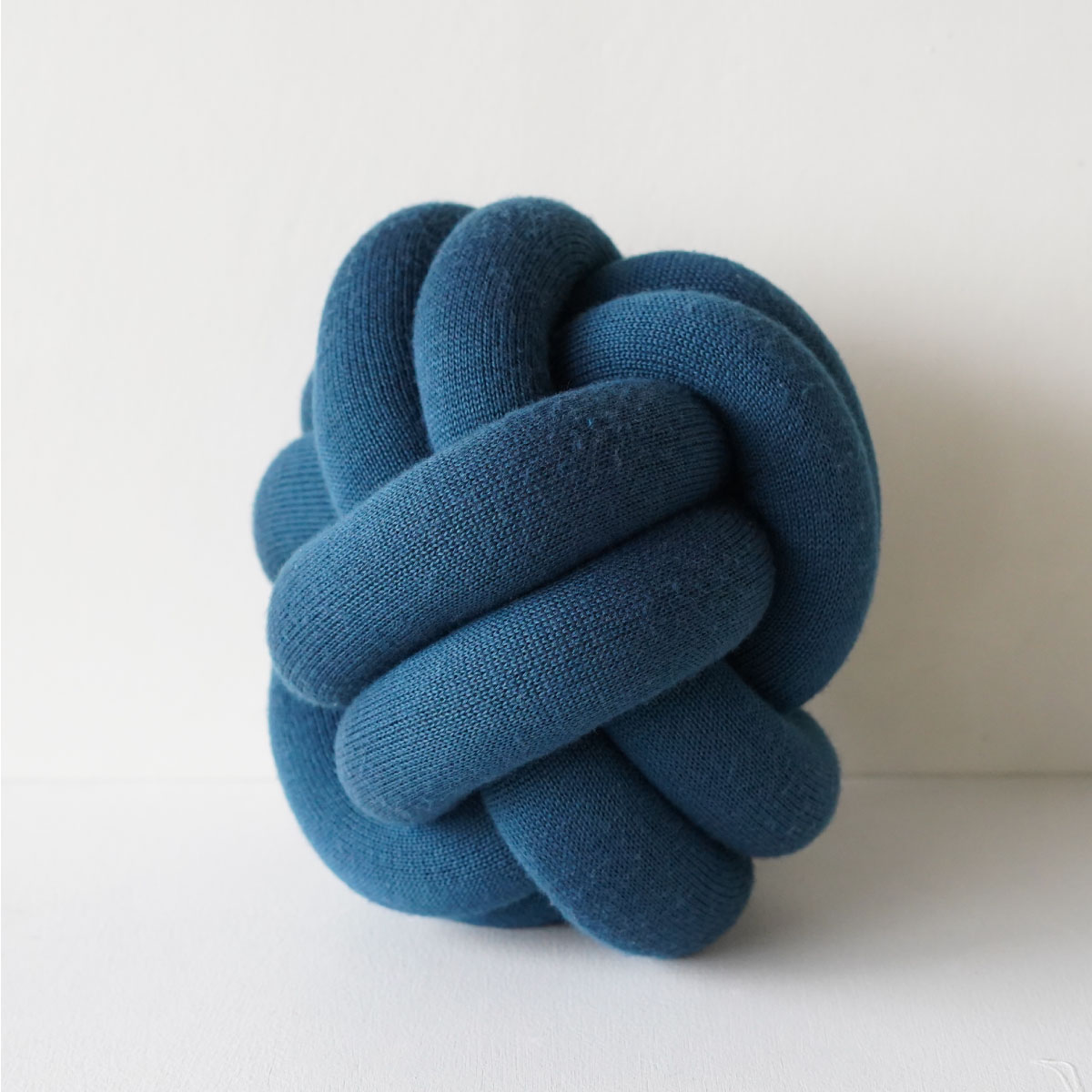 《展示品セール40%オフ》 デザインハウス・ストックホルム Knot Cushion ノット クッション6