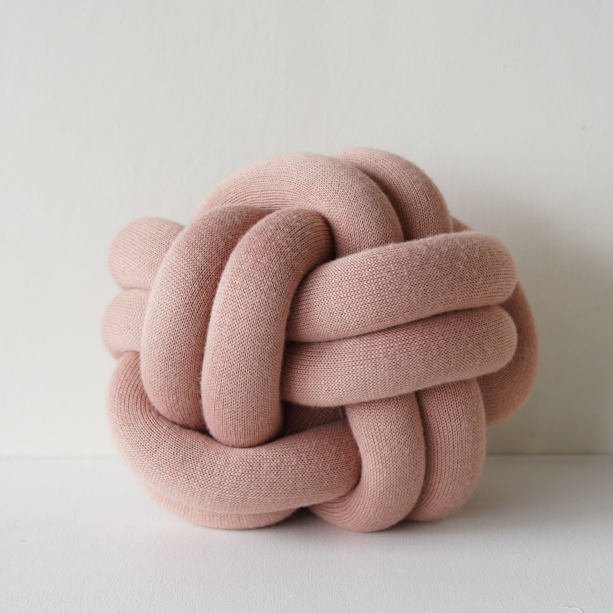 《展示品セール40%オフ》 デザインハウス・ストックホルム Knot Cushion ノット クッション8